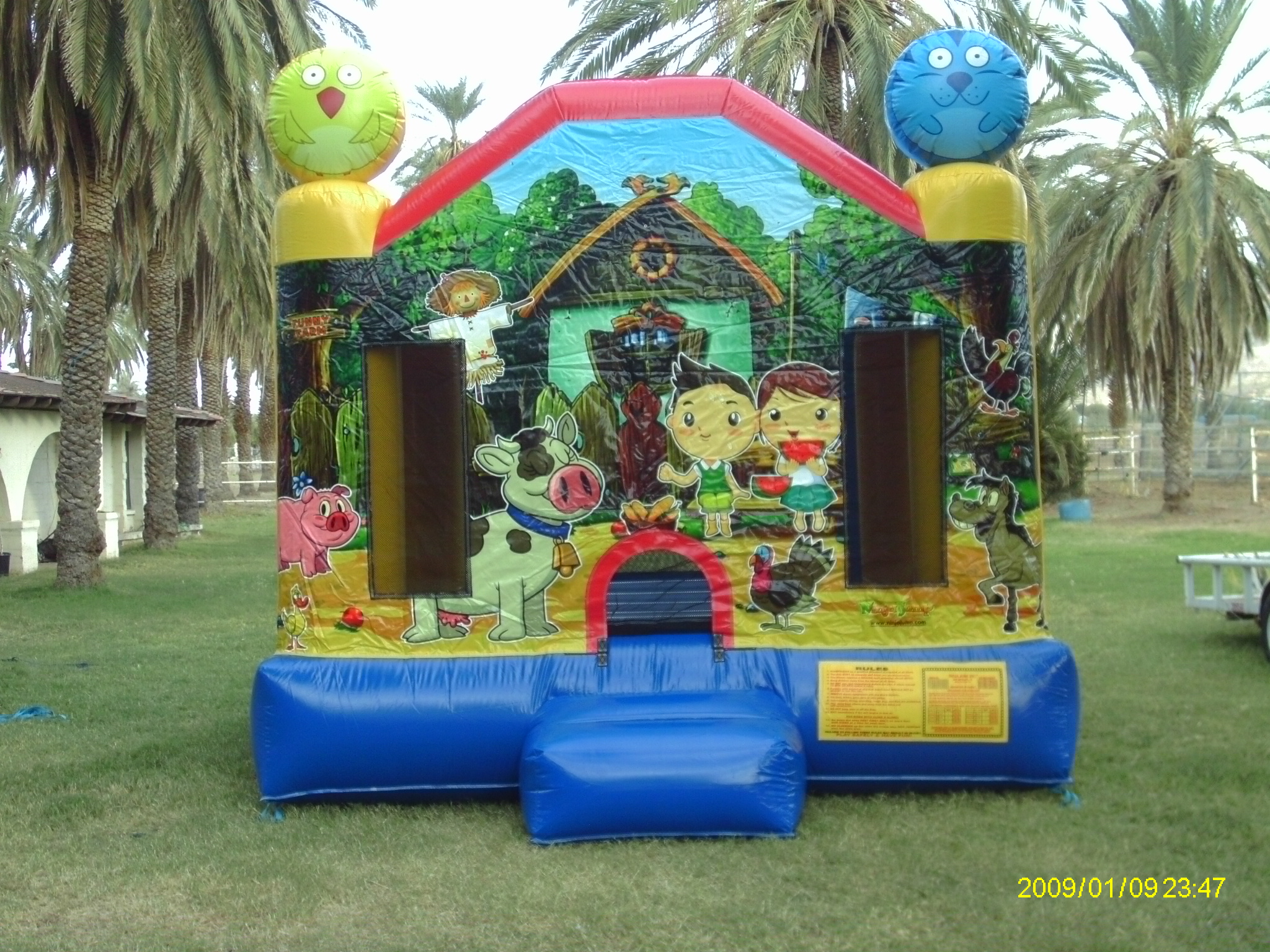 Farmyard Friends Bounce House